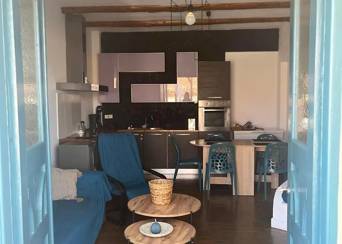 Kaliora House